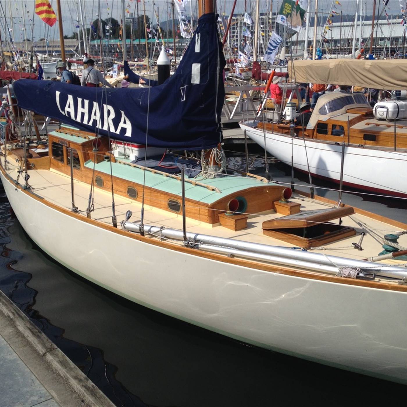 Lahara